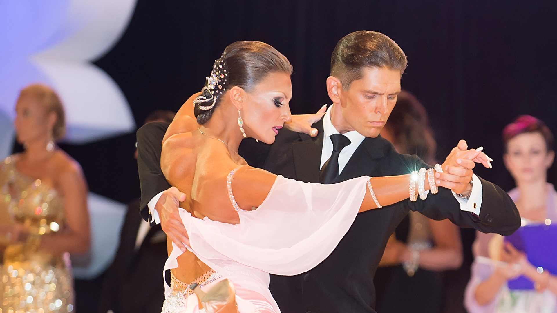 Image for the blog: How to Dance Viennese Waltz